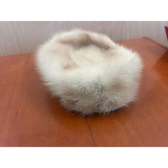 Vintage F.J. Sergi Ivory Mink Fur‎ Hat Couture Utica NY Winter Cap